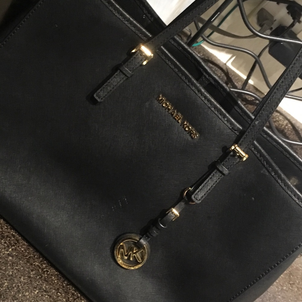 Jet Set travel medium saffiano leather tote